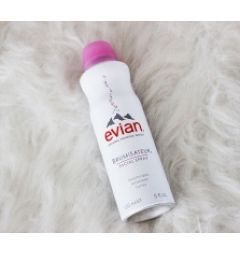 Xịt Khoáng Dưỡng Ẩm Evian 150ml