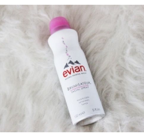 Xịt Khoáng Dưỡng Ẩm Evian 150ml